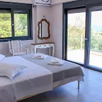 Maura-lefkada Нидри